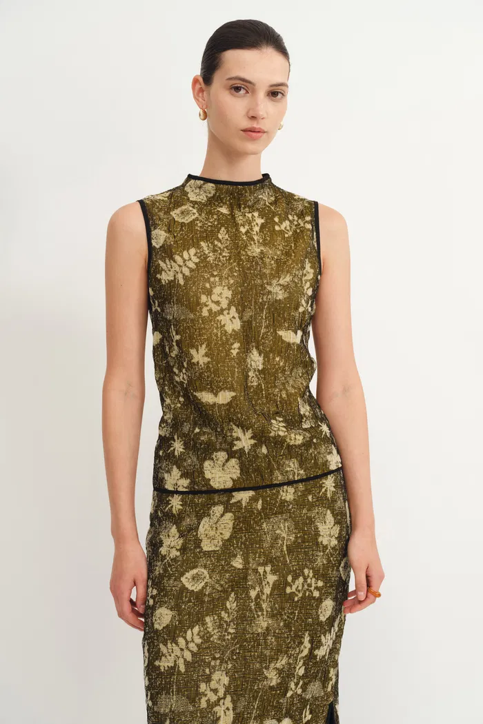 Wind Jacquard Sleeveless Top in Burnout Silk Georgette Knit - Image 4