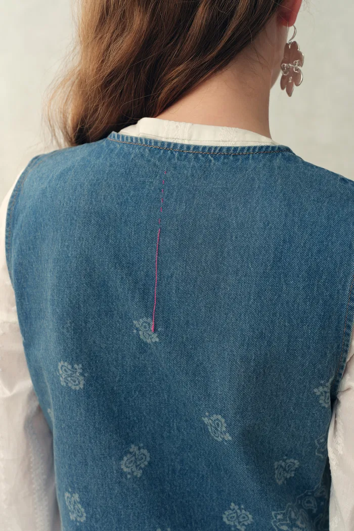 Wren Paisley Sleeveless Vest Top and Jeans Set in Cotton Denim - Image 4