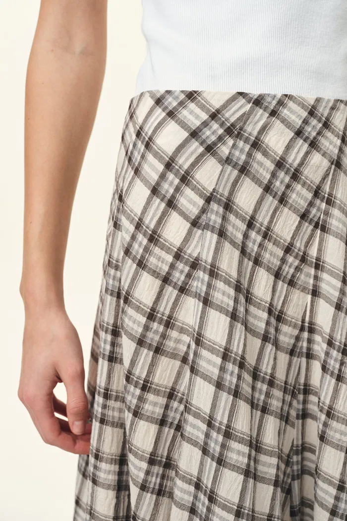 Xaviera Midi Plaid Skirt in Bubble Crinkle Cotton - Image 6